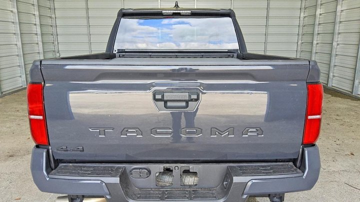 Toyota TACOMA Sr5 2026