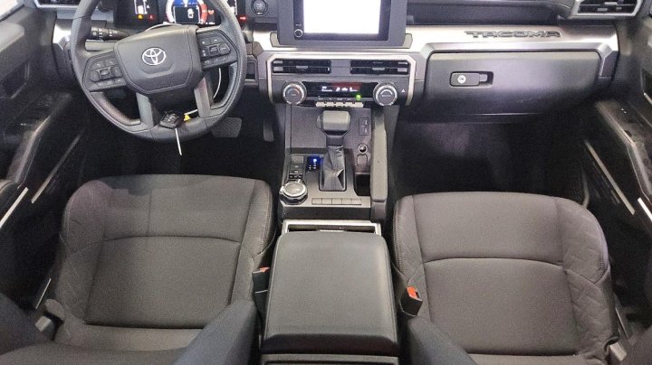 Toyota TACOMA Sr5 2026