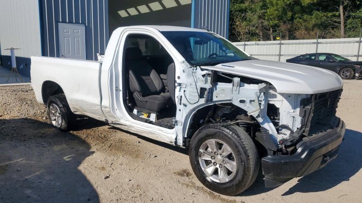 Chevrolet Silverado C1500 2026
