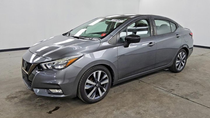 Nissan Versa Sr 2020