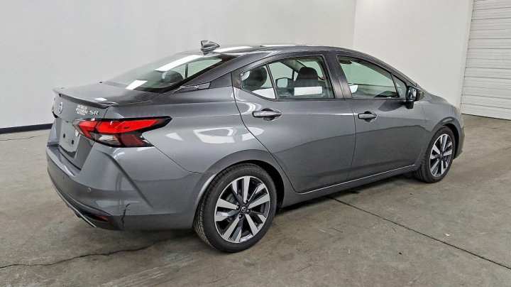 Nissan Versa Sr 2020