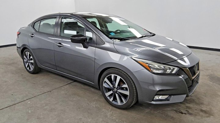 Nissan Versa Sr 2020