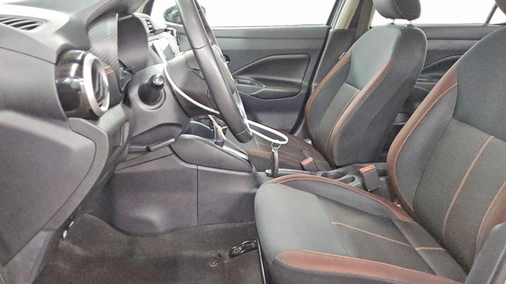 Nissan Versa Sr 2020