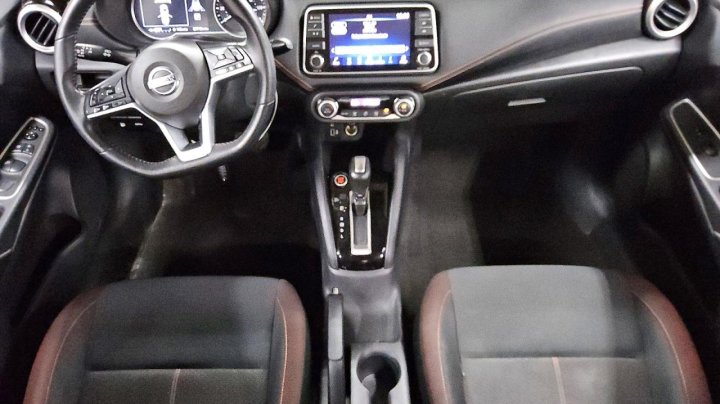 Nissan Versa Sr 2020