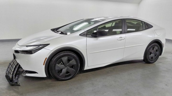 Toyota Prius Plug-In Hybrid Se 2025