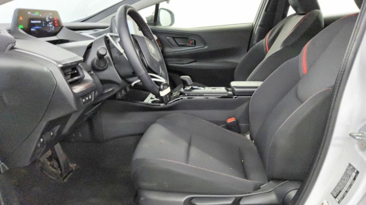 Toyota Prius Plug-In Hybrid Se 2025