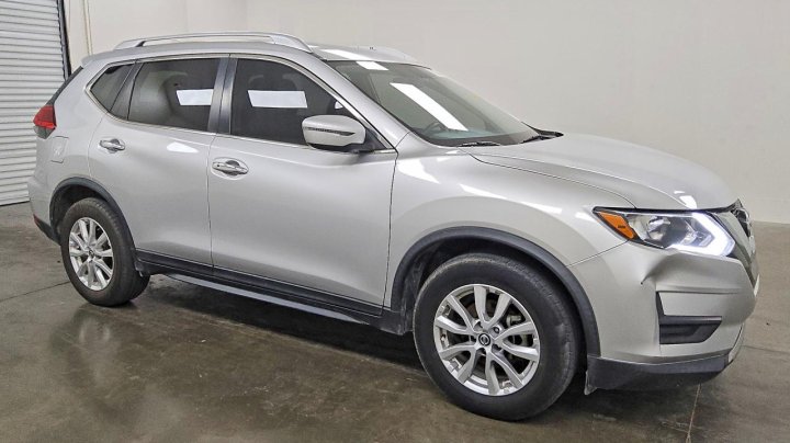 Nissan ROGUE Sv 2017
