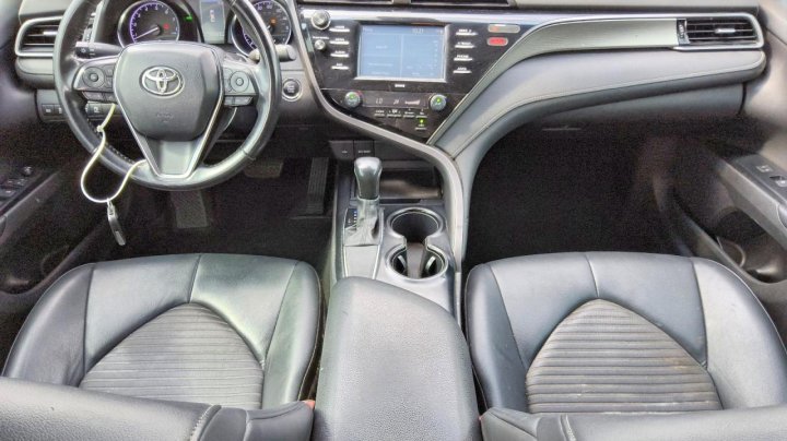 Toyota Camry Se 2020