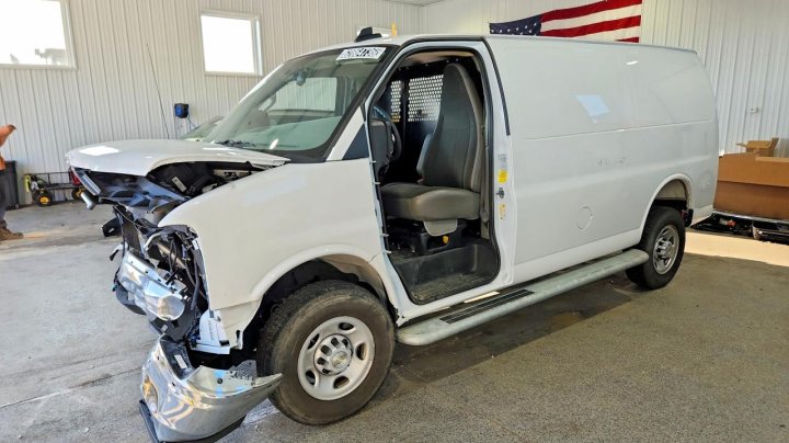 Chevrolet Express G2500 2025