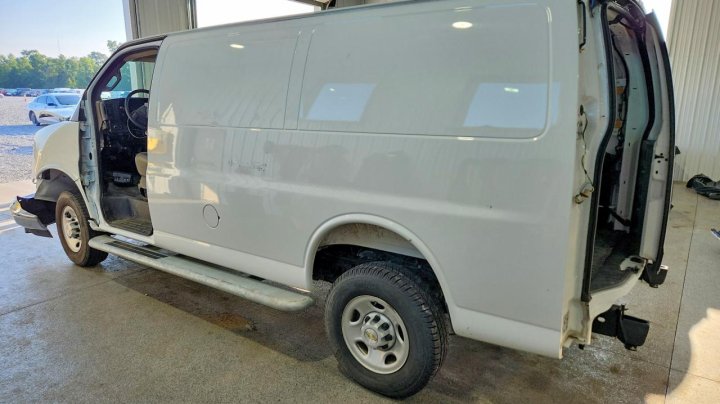 Chevrolet Express G2500 2025