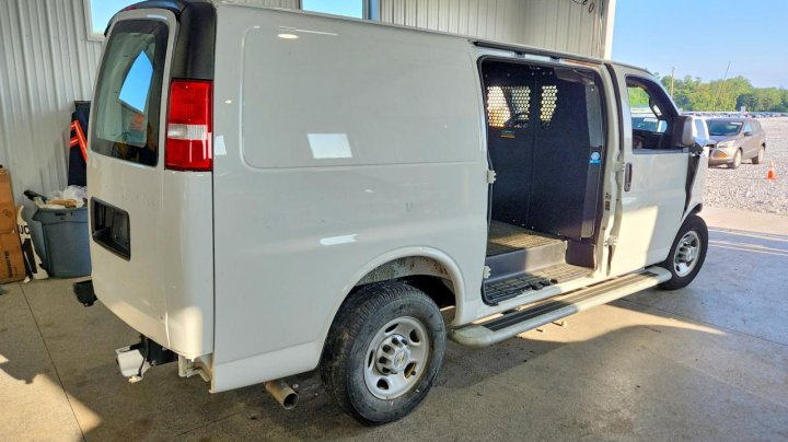 Chevrolet Express G2500 2025