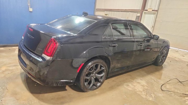 CHRYSLER 300 Touring 2023