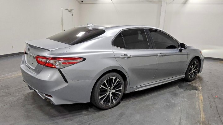 Toyota Camry Se 2019