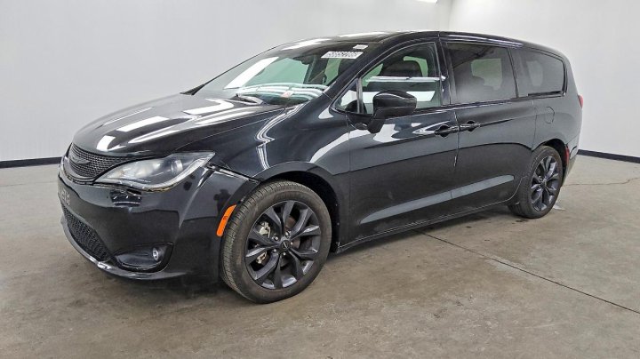 CHRYSLER Pacifica Touring Plus 2018