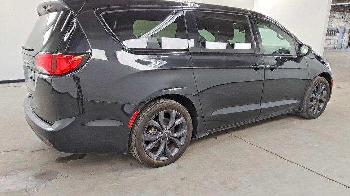 CHRYSLER Pacifica Touring Plus 2018