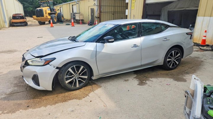 Nissan Maxima Sv 2021