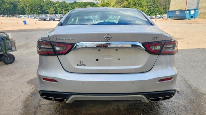 Nissan Maxima Sv 2021