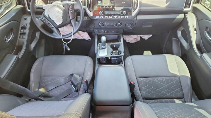 Nissan Frontier Sv 2025