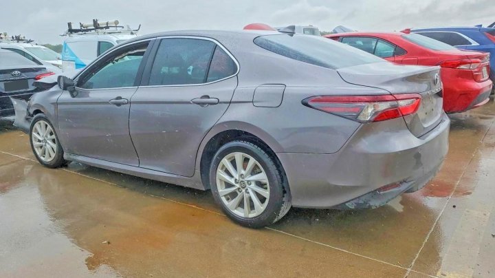 Toyota Camry Le 2022