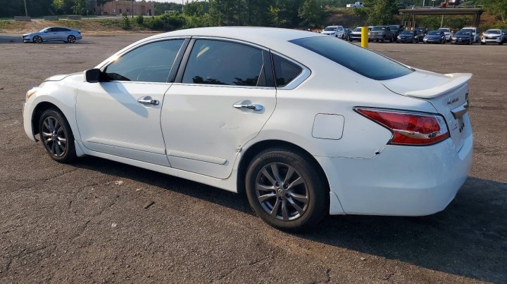 Nissan Altima 2.5 S 2015