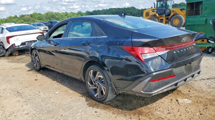 Hyundai Elantra Sel 2025