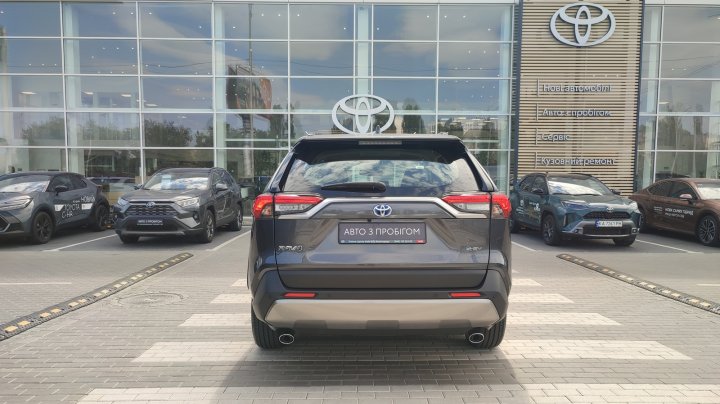 Toyota RAV4 Active + 2025