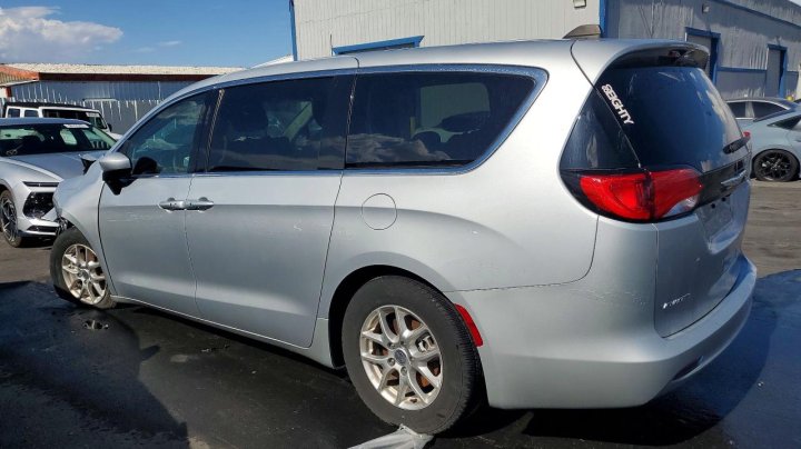 CHRYSLER VOYAGER Lx 2023