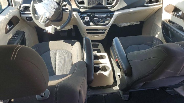 CHRYSLER VOYAGER Lx 2023