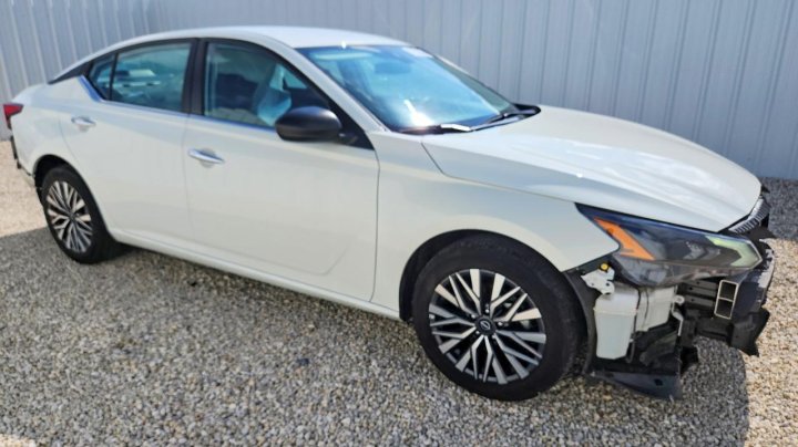 Nissan Altima Sv 2025