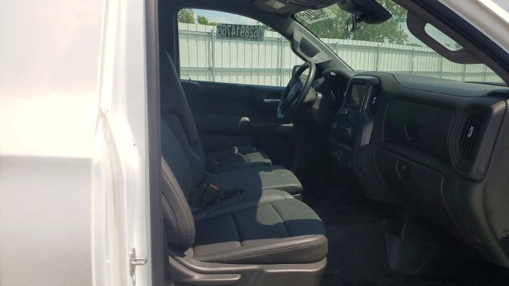Chevrolet Silverado C1500 2023