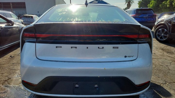 Toyota Prius Le 2025