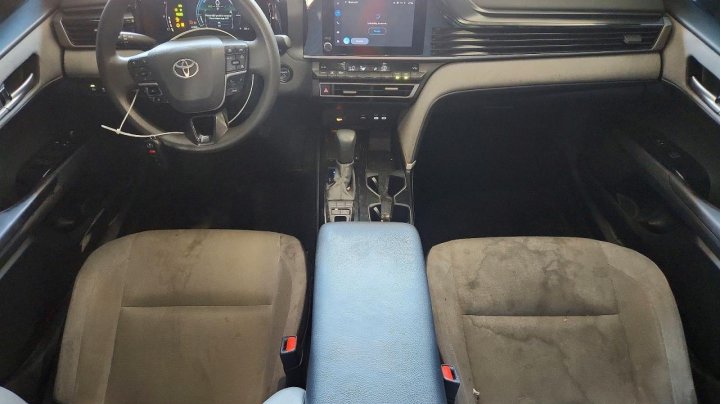 Toyota Camry Le 2025