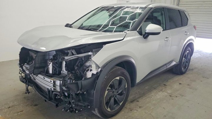 Nissan ROGUE Sv 2025