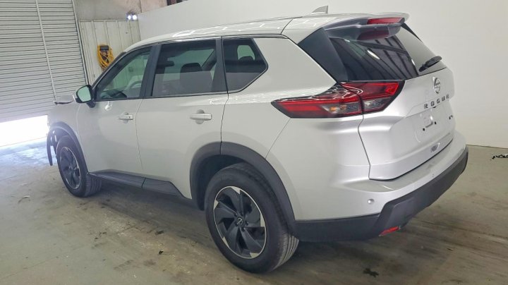 Nissan ROGUE Sv 2025
