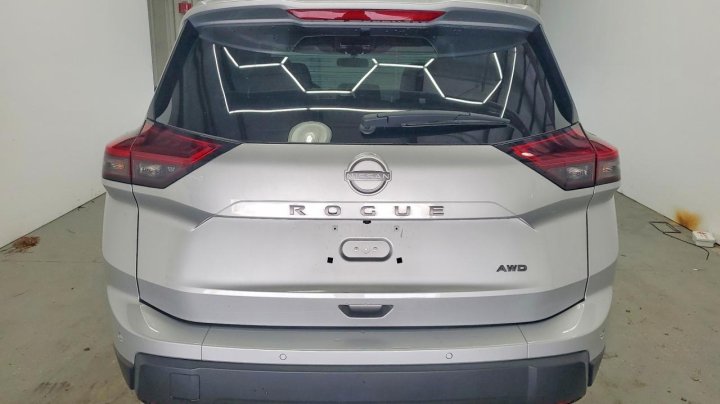 Nissan ROGUE Sv 2025