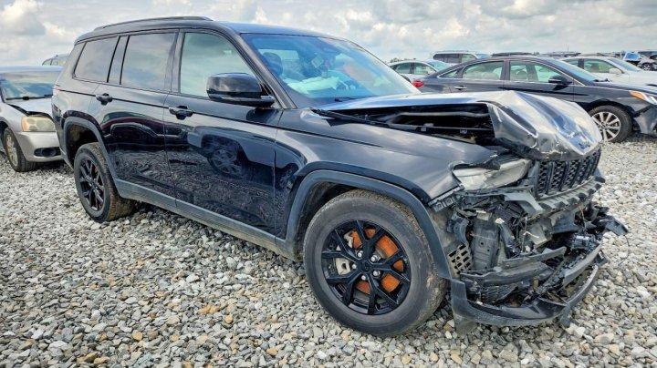 JEEP GRAND Cherokee L Laredo 2024