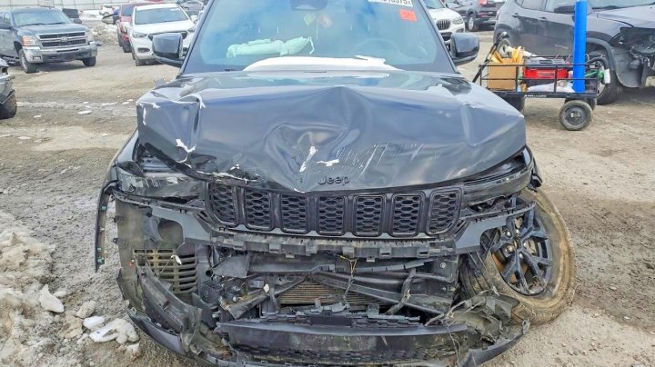 JEEP GRAND Cherokee L Laredo 2024