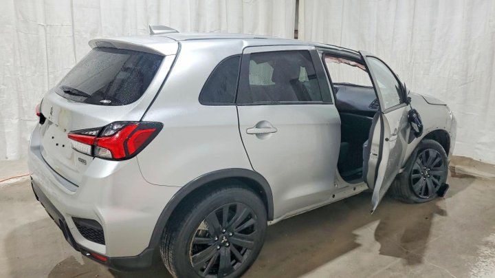 Mitsubishi Outlander Sport S 2025