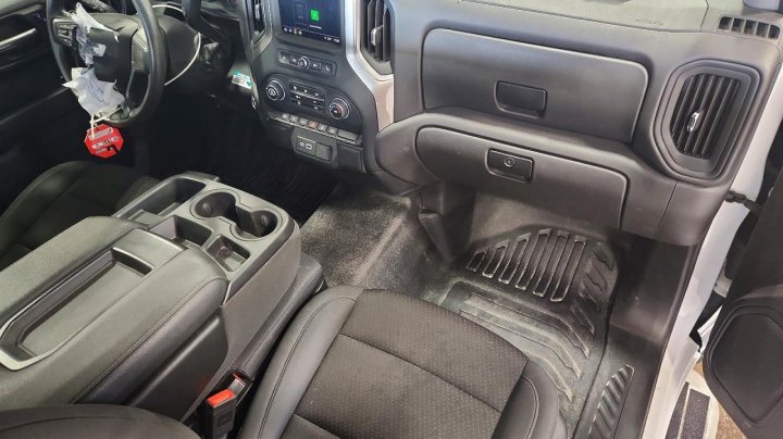 Chevrolet Silverado C1500 2024