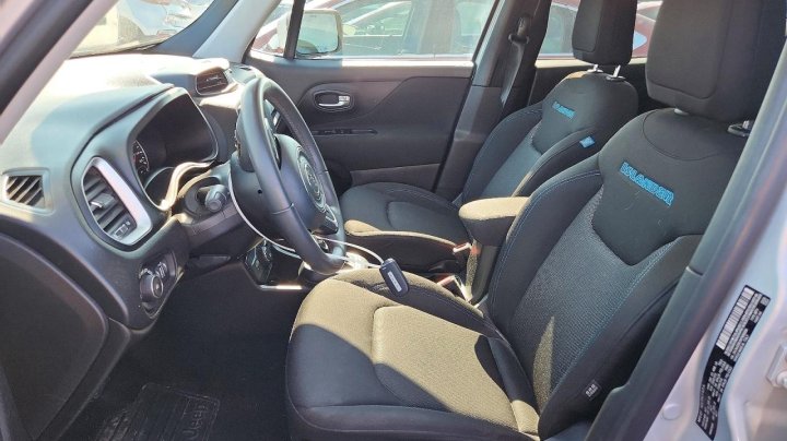 JEEP RENEGADE Latitude 2021