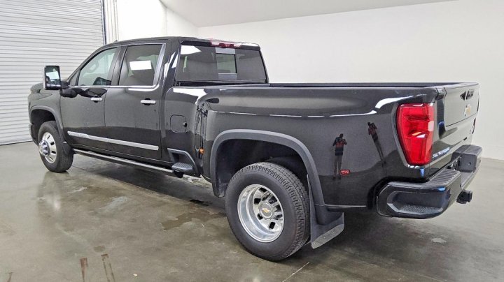 Chevrolet Silverado K3500 High Country 2026