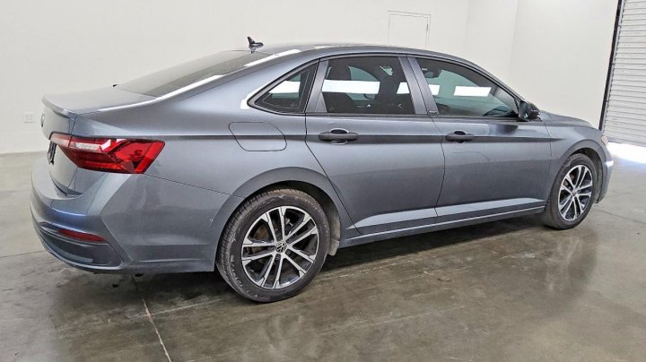 Volkswagen JETTA Sport 2024