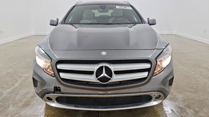 Mercedes-Benz GLA 250 2016