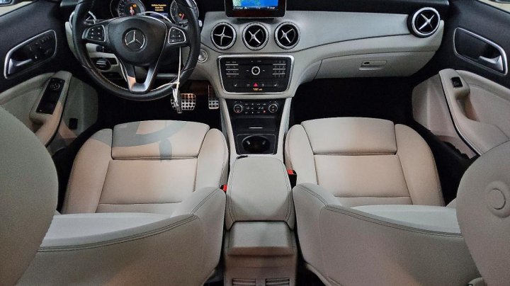 Mercedes-Benz GLA 250 2016