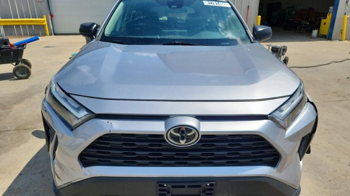Toyota RAV4 Le 2023