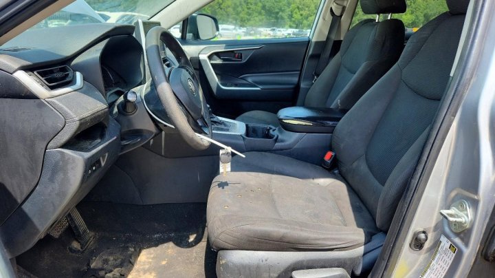 Toyota RAV4 Le 2023