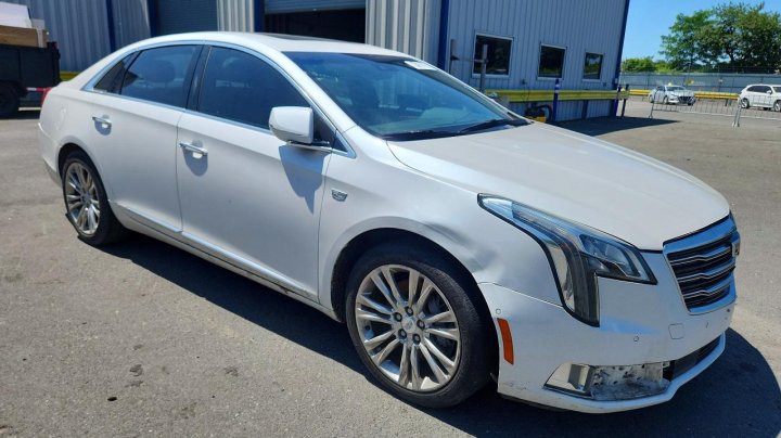 Cadillac XTS Luxury 2018