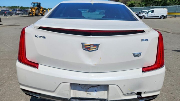 Cadillac XTS Luxury 2018