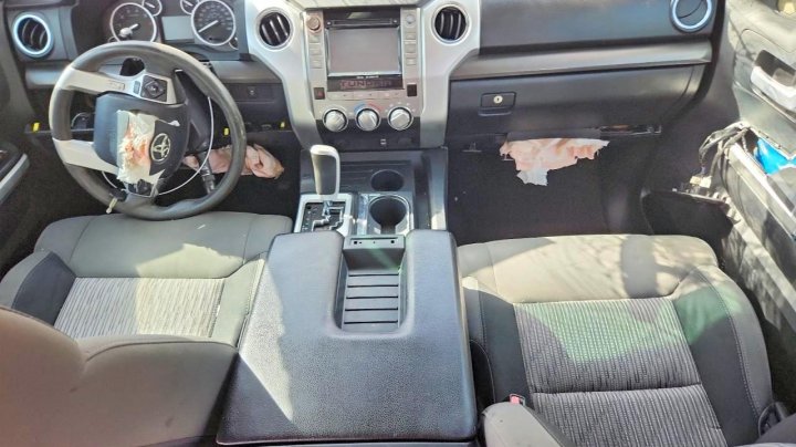 Toyota TUNDRA Crewmax Sr5 2017