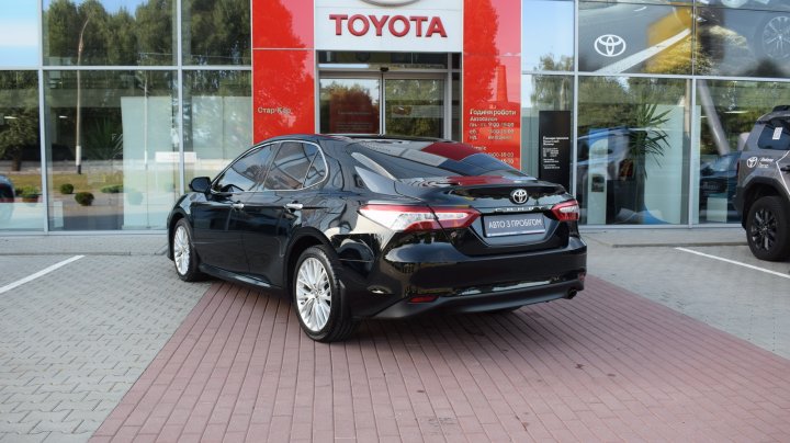Toyota Camry Premium 2019